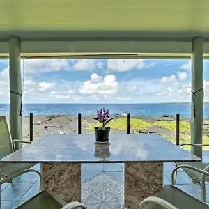 Holiday home Direct Oceanfront, Big Island, Keaau